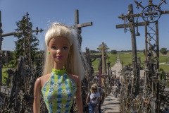 lithuania_hill-of-crosses_TWB4025
